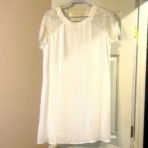 White lace short sleeve dress